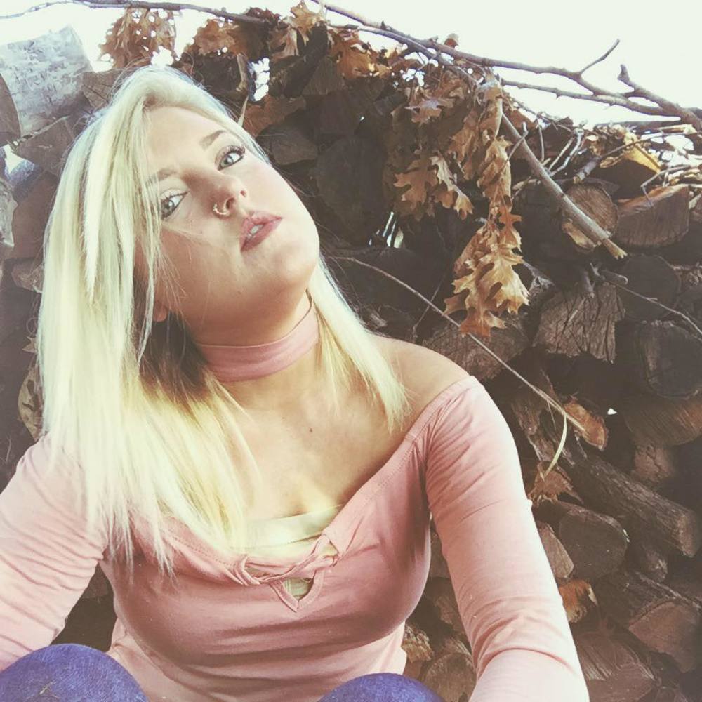 Meet your Posher, Leah